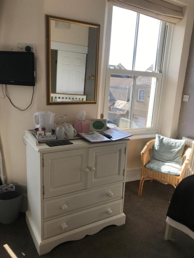 Ivy Bank Guest House 텐비 외부 사진