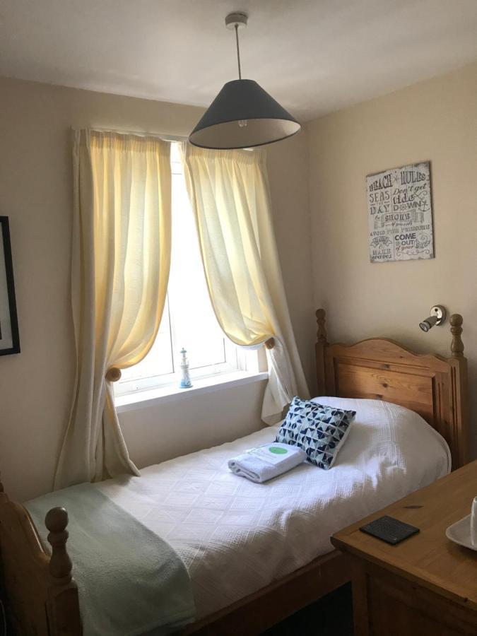 Ivy Bank Guest House 텐비 외부 사진