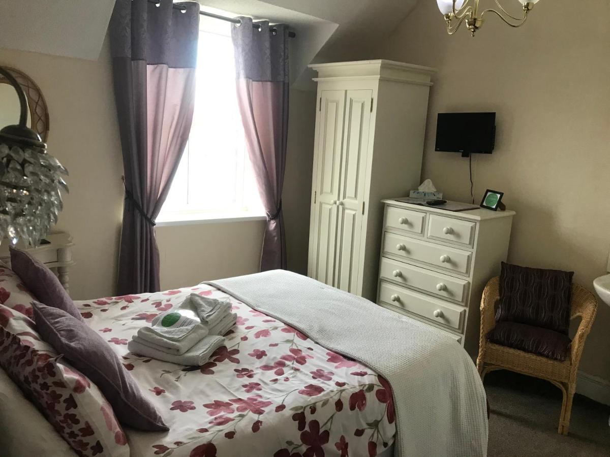 Ivy Bank Guest House 텐비 외부 사진