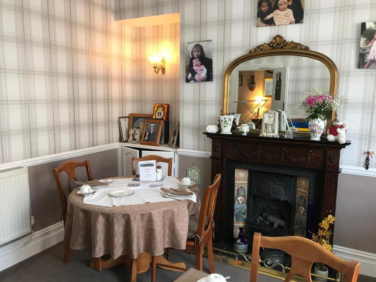 Ivy Bank Guest House 텐비 외부 사진